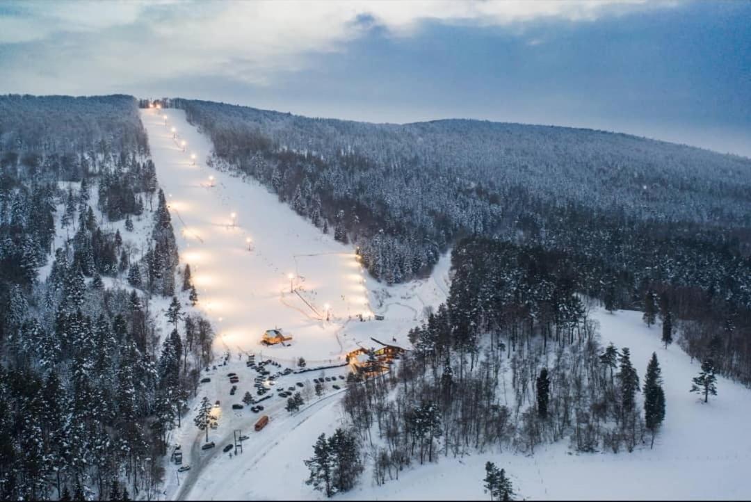 Pensjonat Laworta Ski Ustrzyki Dolne Exterior photo